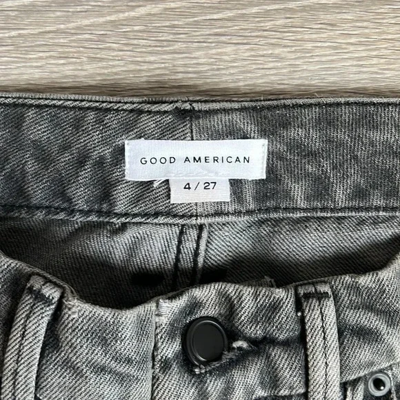 GOOD AMERICAN 90s Loose Baggy Straight Leg Jeans In Faded Black - Picture 7 of 13